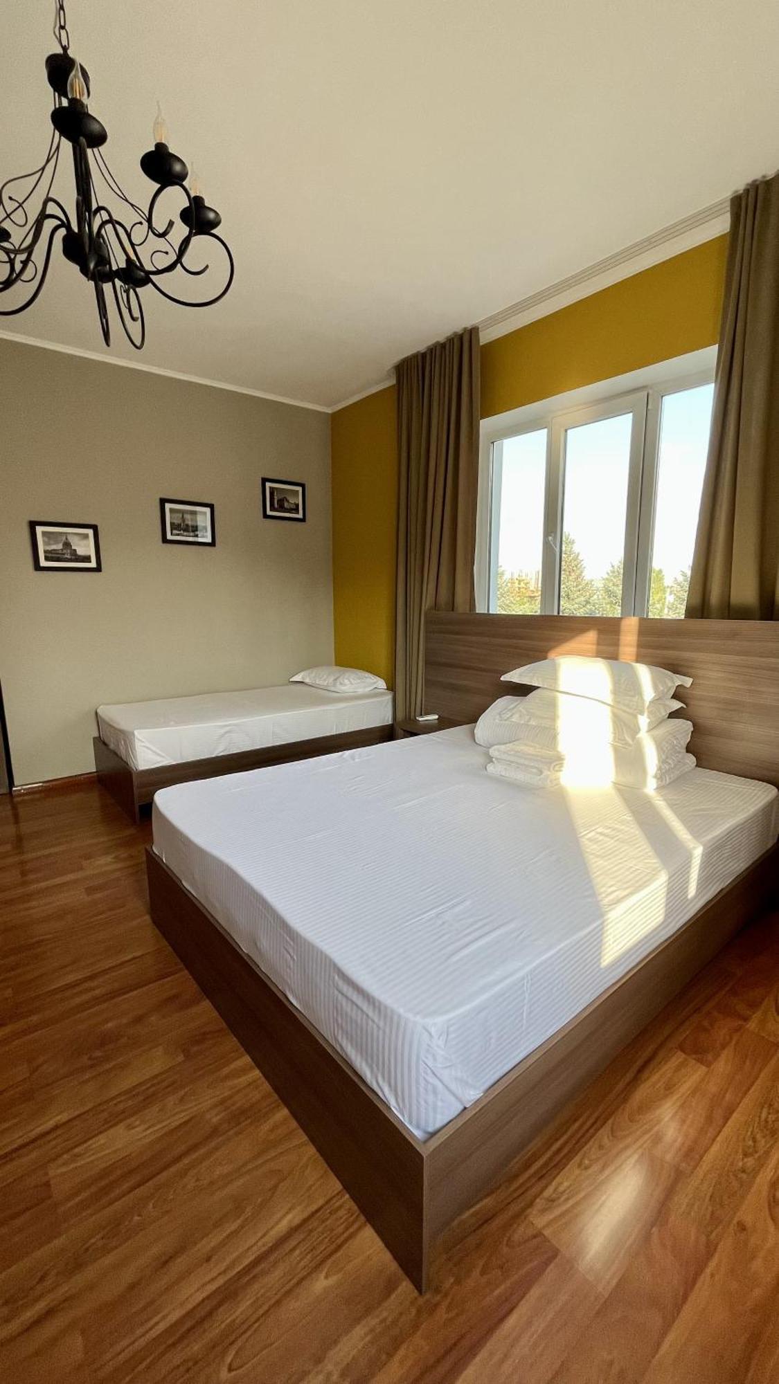 בישקק People Guest House מראה חיצוני תמונה